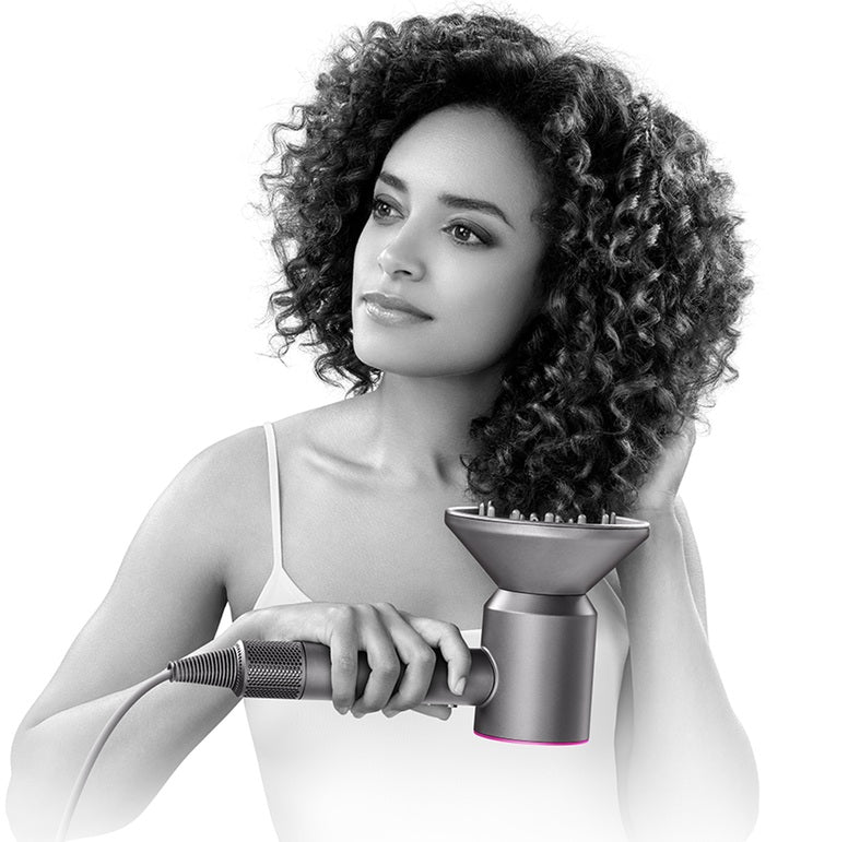 Uscator de par profesional cu motor digital