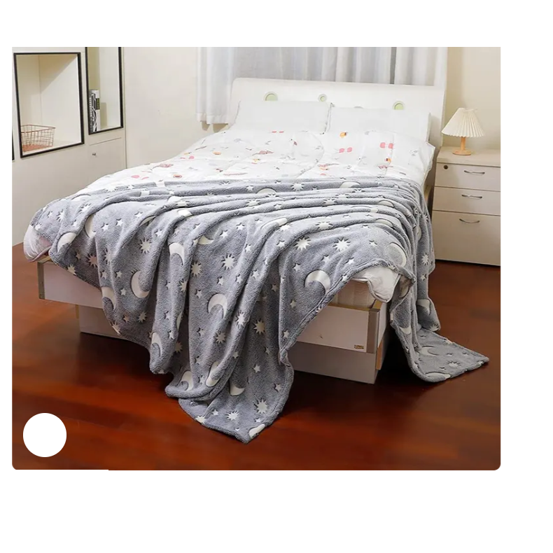 Paturica copii, moale si calduroasa, stelute fosforescente, 110x150 cm