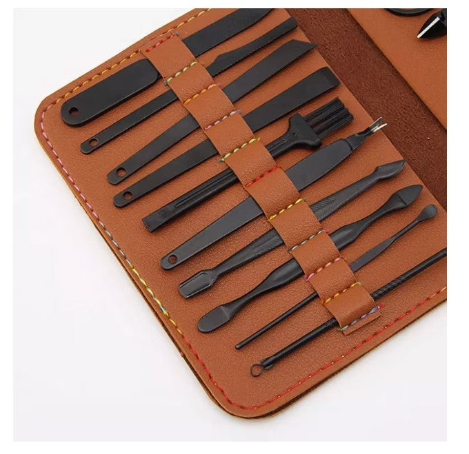 Set de manichiură și pedichiură, 16 piese din oțel inoxidabil, cu etui din piele ecologică – negru mat
